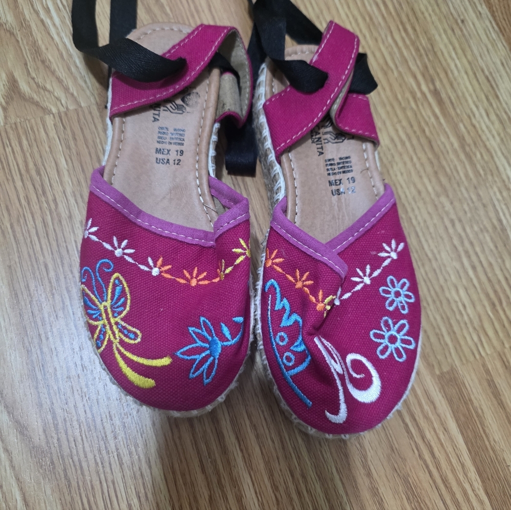 Girls Embroidered Pink Shoes